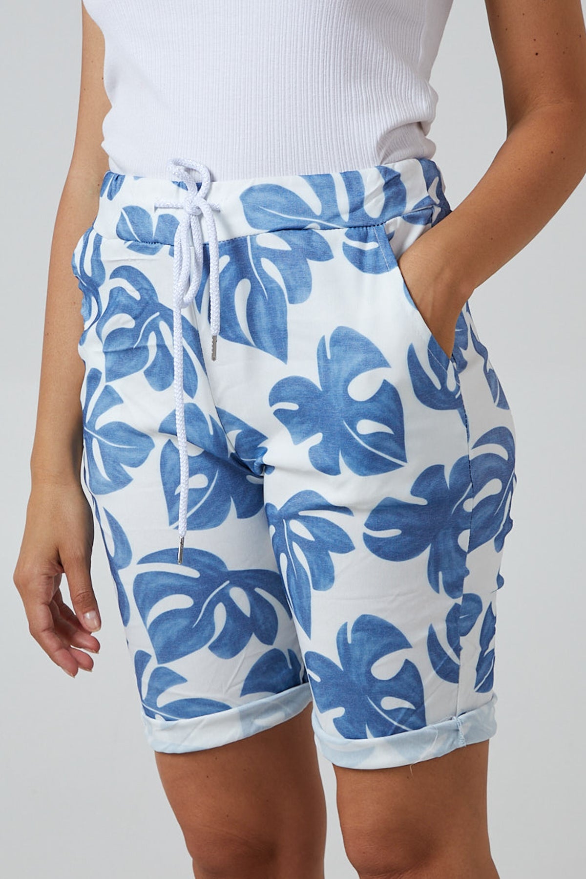 Monstera Leaf Super Stretch Shorts Shorts WearAll