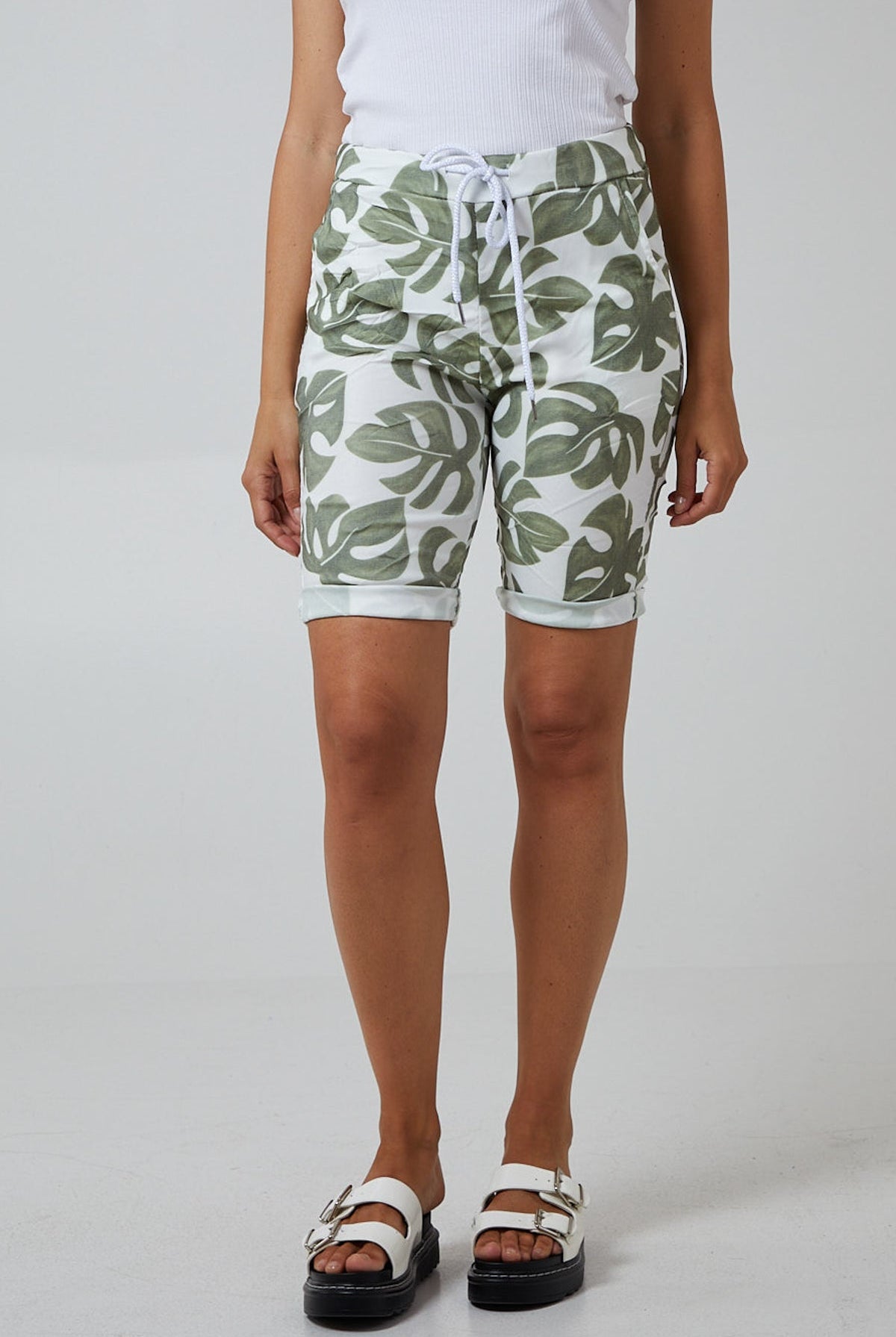 Monstera Leaf Super Stretch Shorts Shorts WearAll Khaki 8