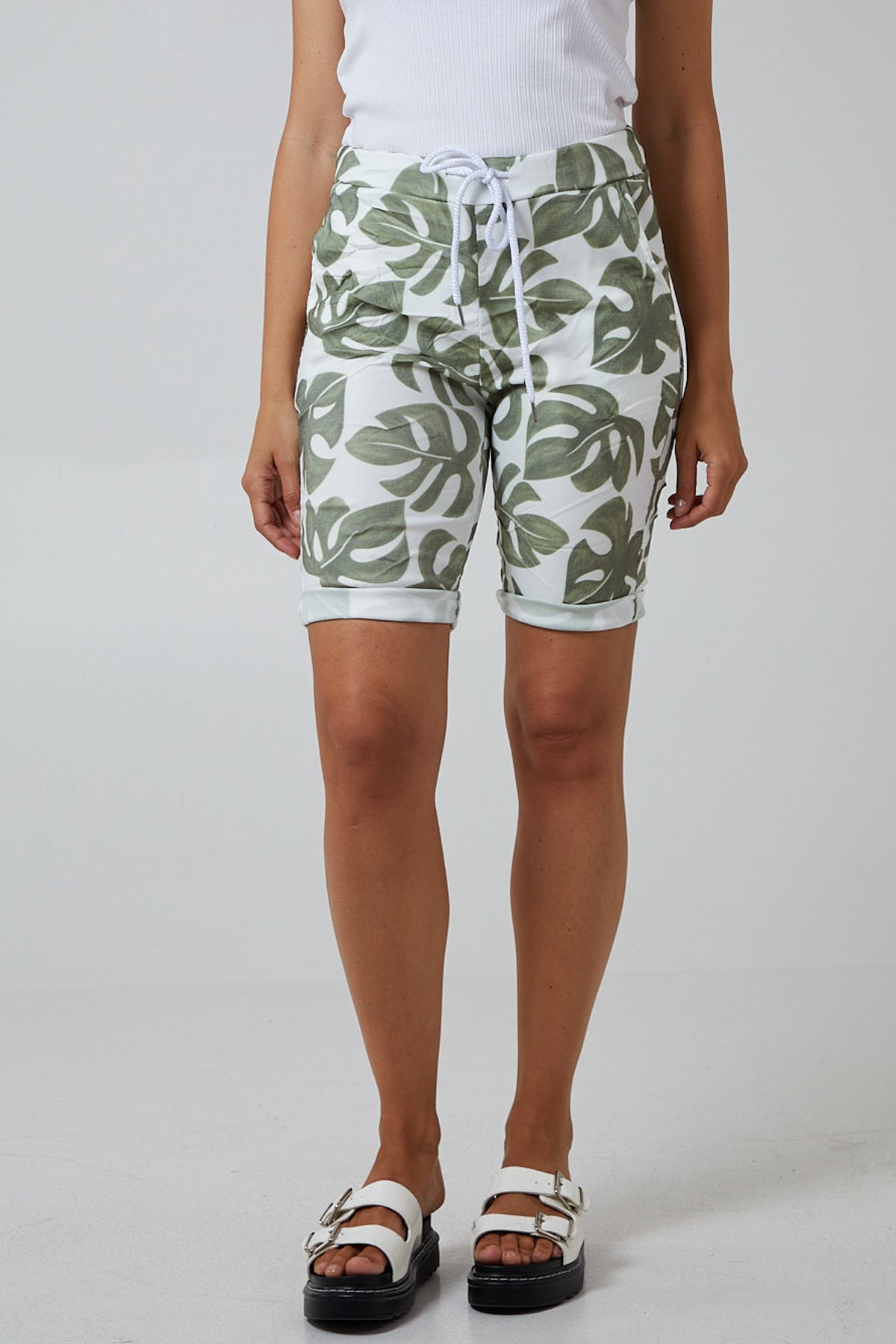 Monstera Leaf Super Stretch Shorts Shorts WearAll Khaki 8