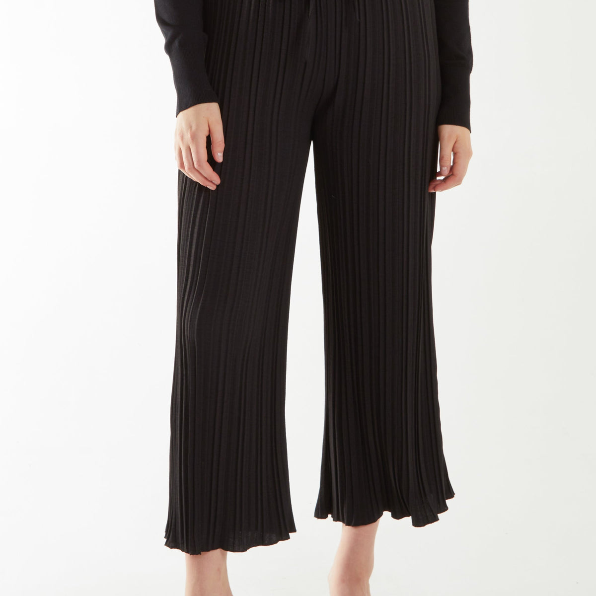 Narela Printed Wide Leg Plisse Trouser Black main image 0