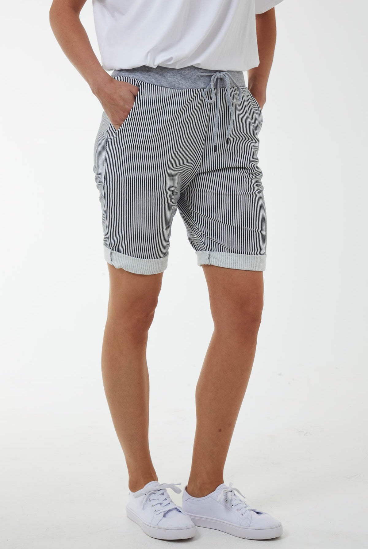 Stripe Shorts with Contrasted Waist Shorts WearAll Black 8-10