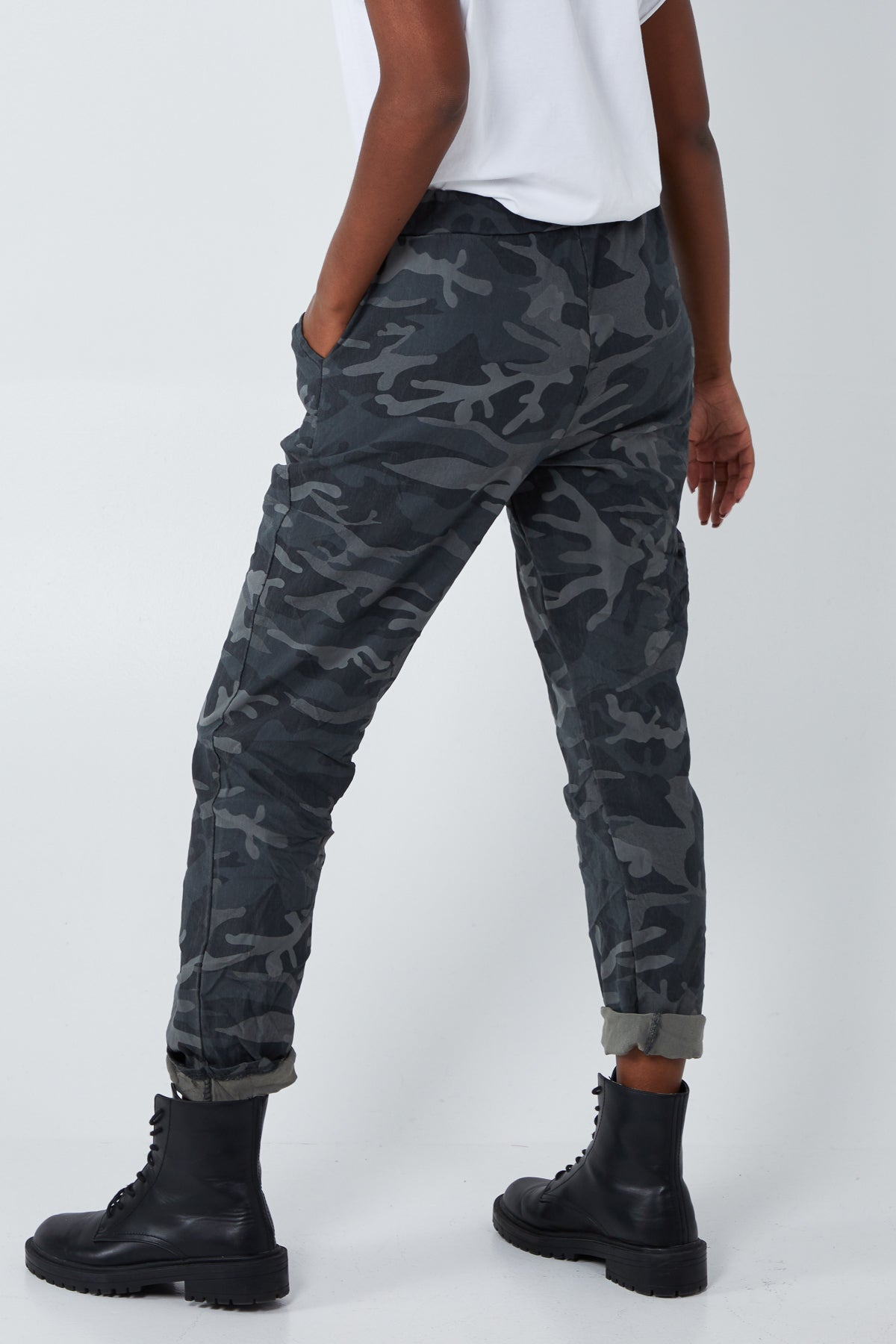 Magic Camouflage Trousers (Extra Large) TRS1 WearAll