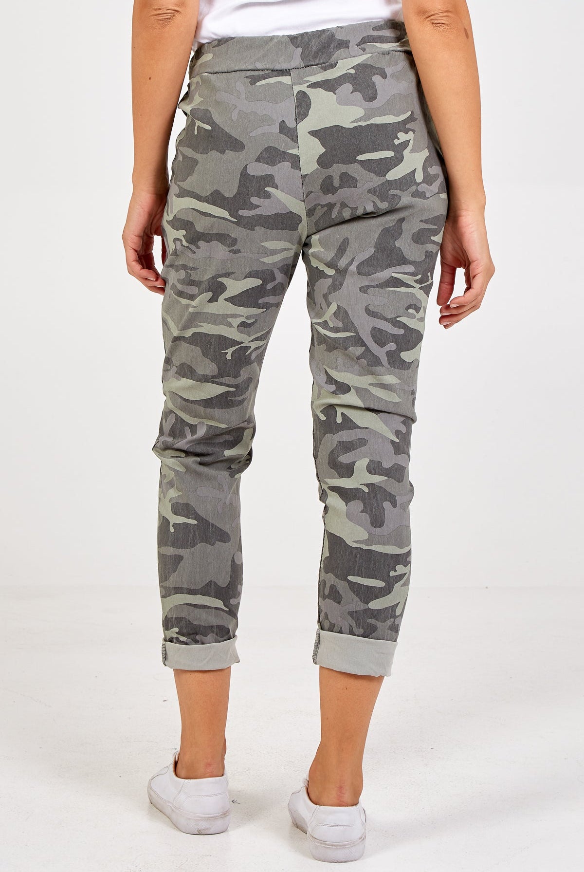 Magic Camouflage Trousers (Extra Large) TRS1 WearAll