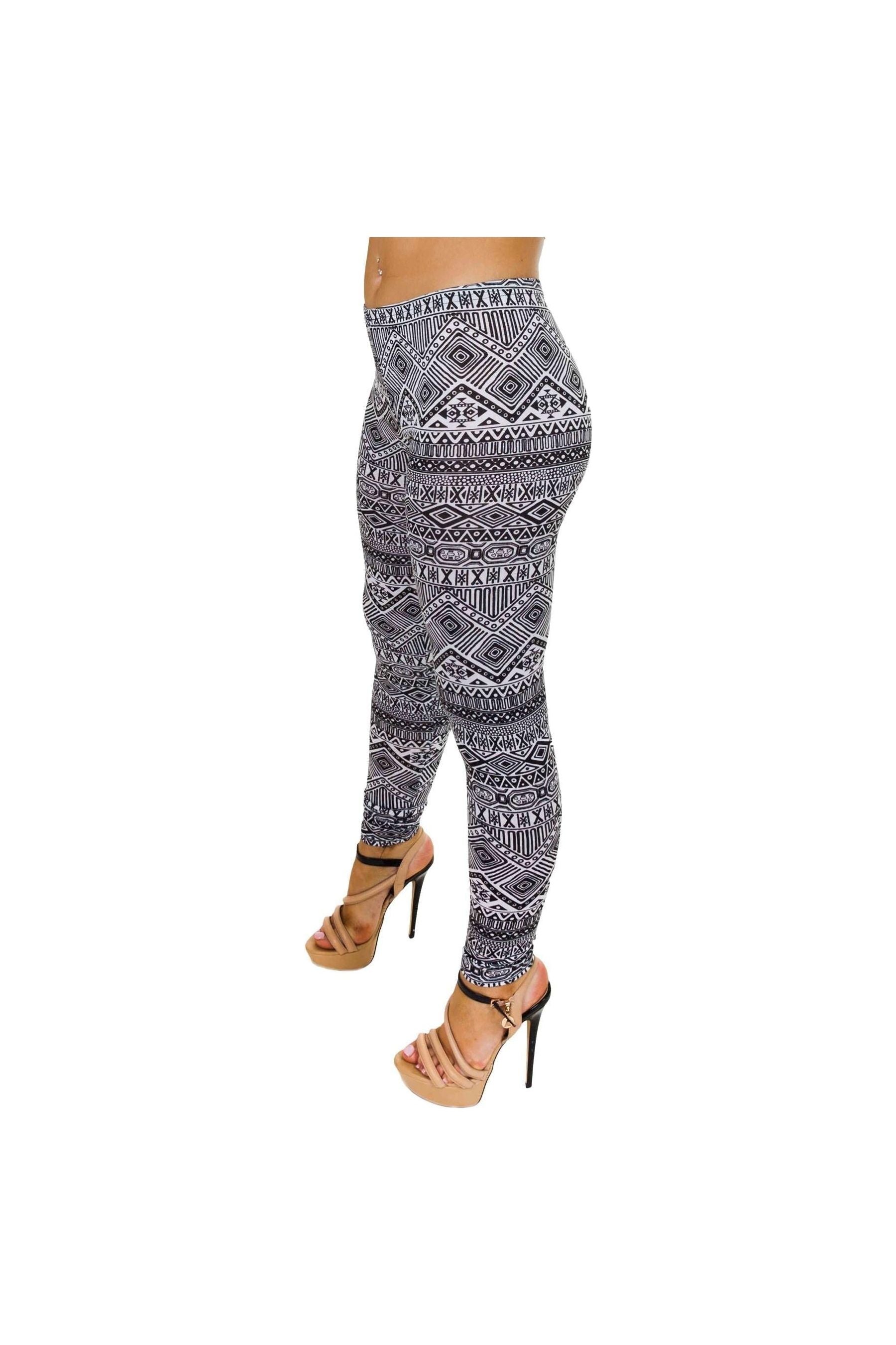 Plus Size Black White Aztec Small Print Leggings Leggings WearAll