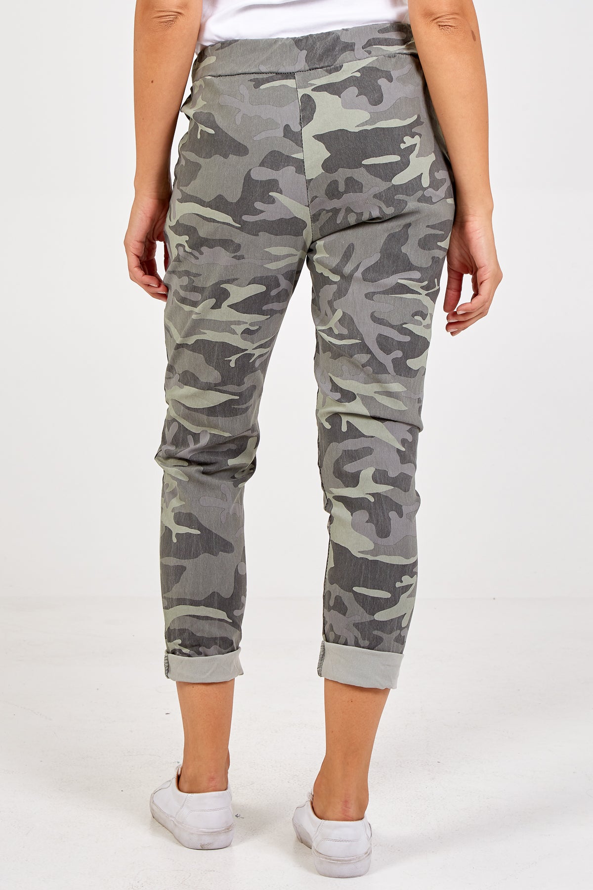 Magic Camouflage Trousers (Extra Large) TRS1 WearAll